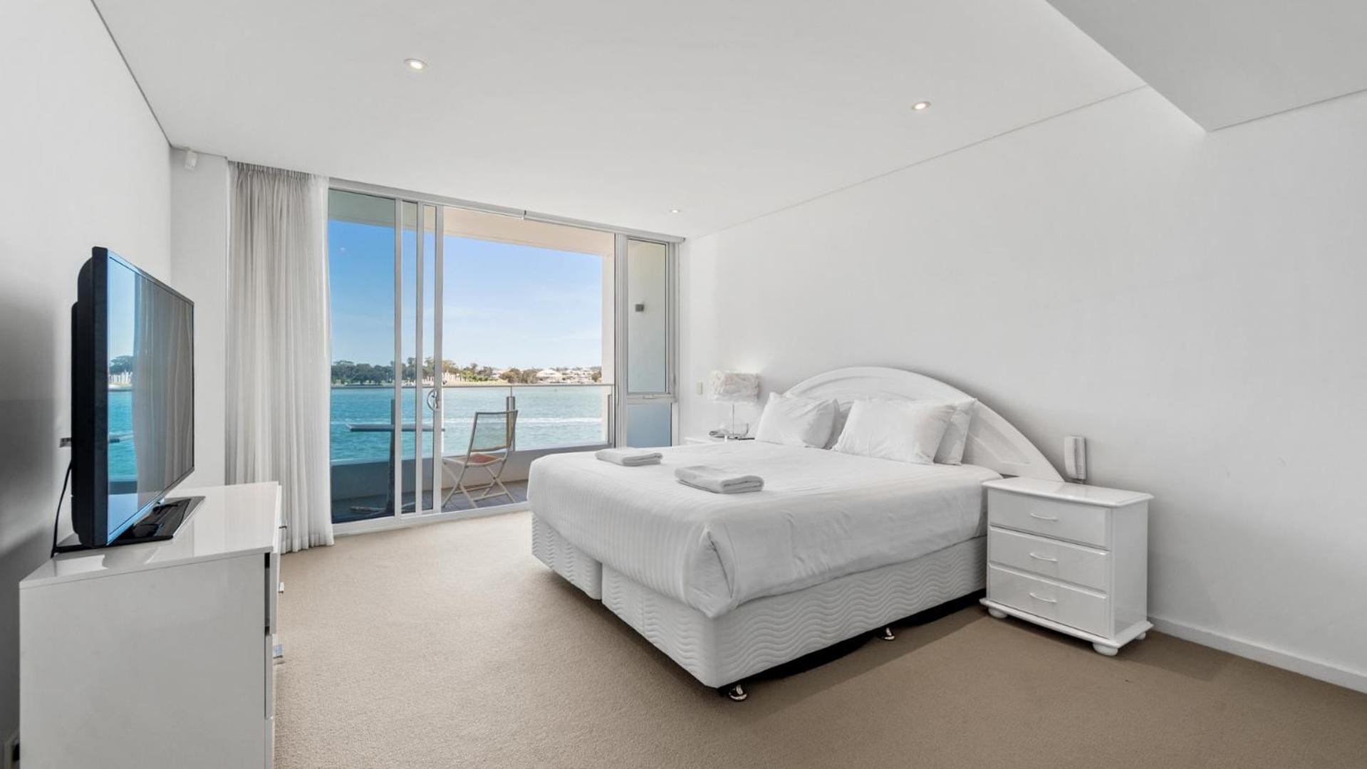 Seapoint 102 Apartment Мандура Екстериор снимка